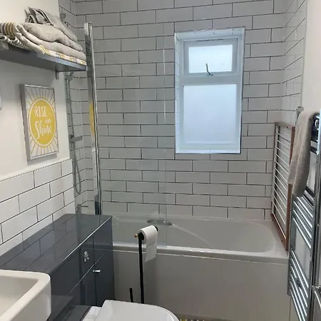Cosy 1 Bed In Filton Avenue - Hopewell *