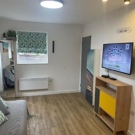 Cosy 1 Bed In Filton Avenue - Hopewell Бристоль